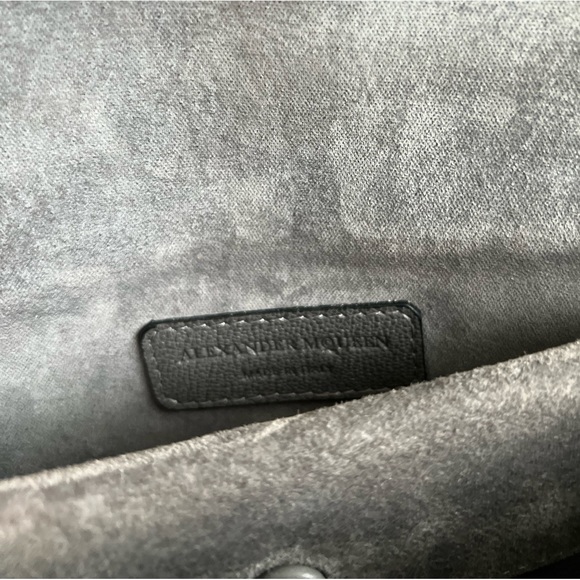 Authentic Alexander McQueen Leather Chain AMQ Bag - Picture 10 of 14